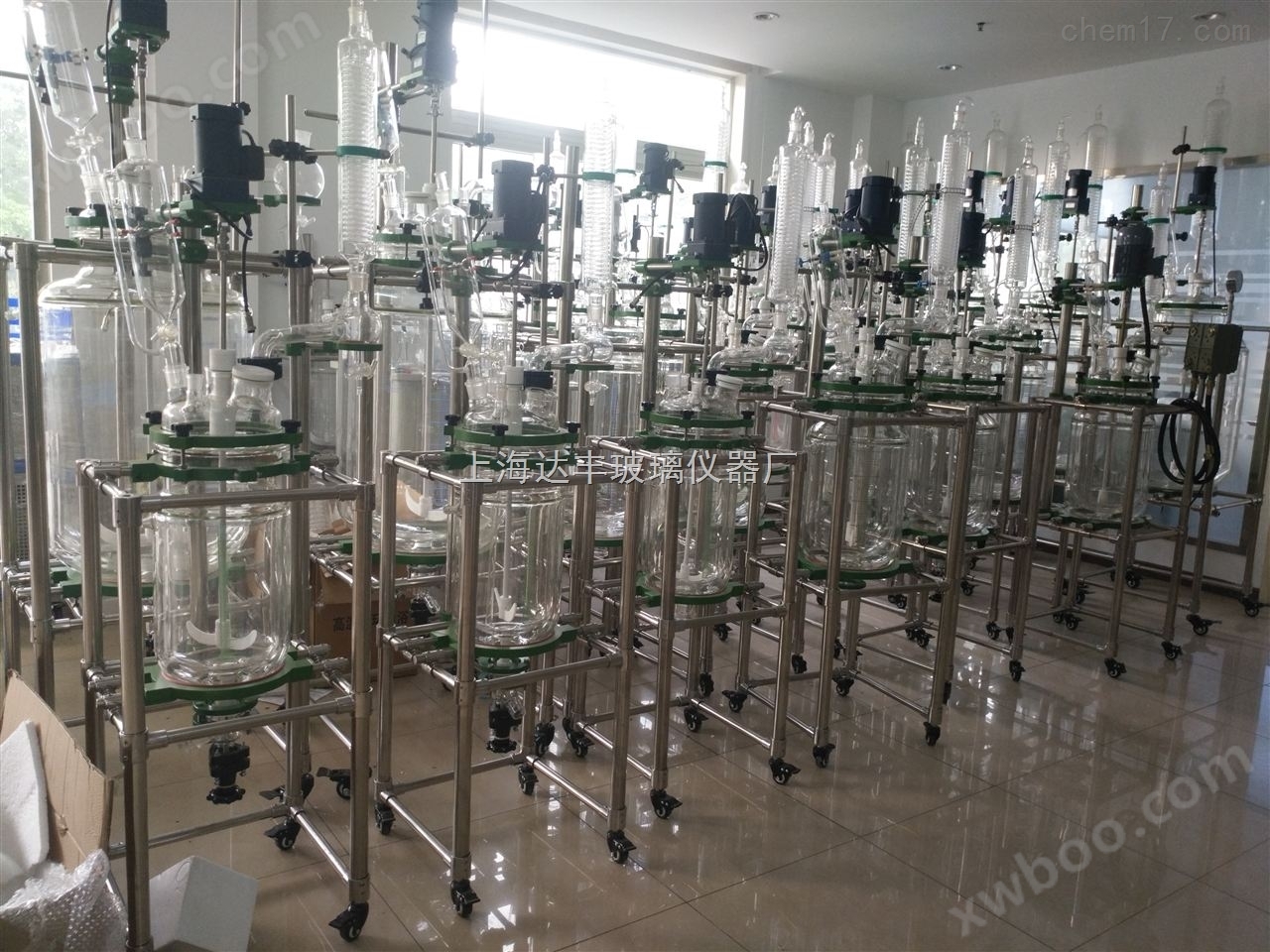 双层玻璃反应釜，具真空回流收集系统，实验室高硼硅玻璃双层玻璃反应釜