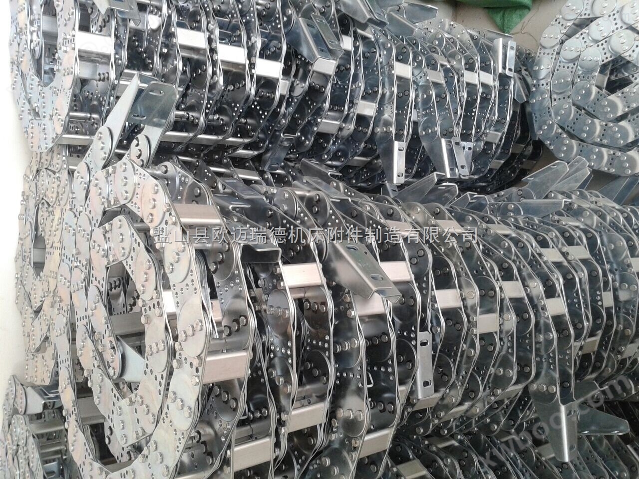 上海钢铝拖链
