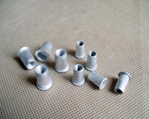 铝材质铆螺母